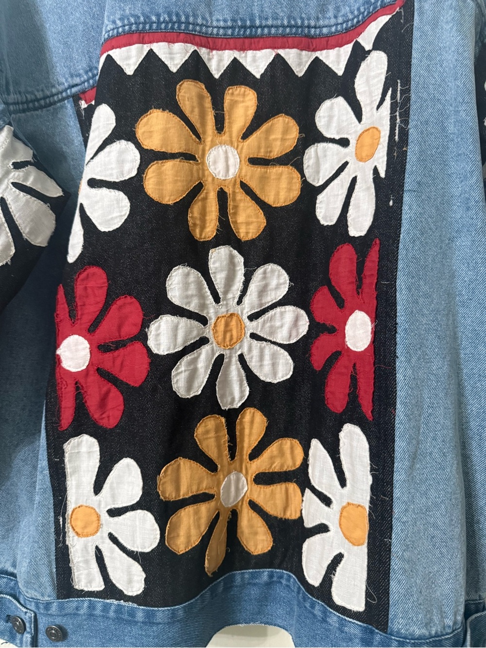 Free People Annie’s Flower Boho Trucker Denim Jacket - Size M NWT - Picture 2 of 11